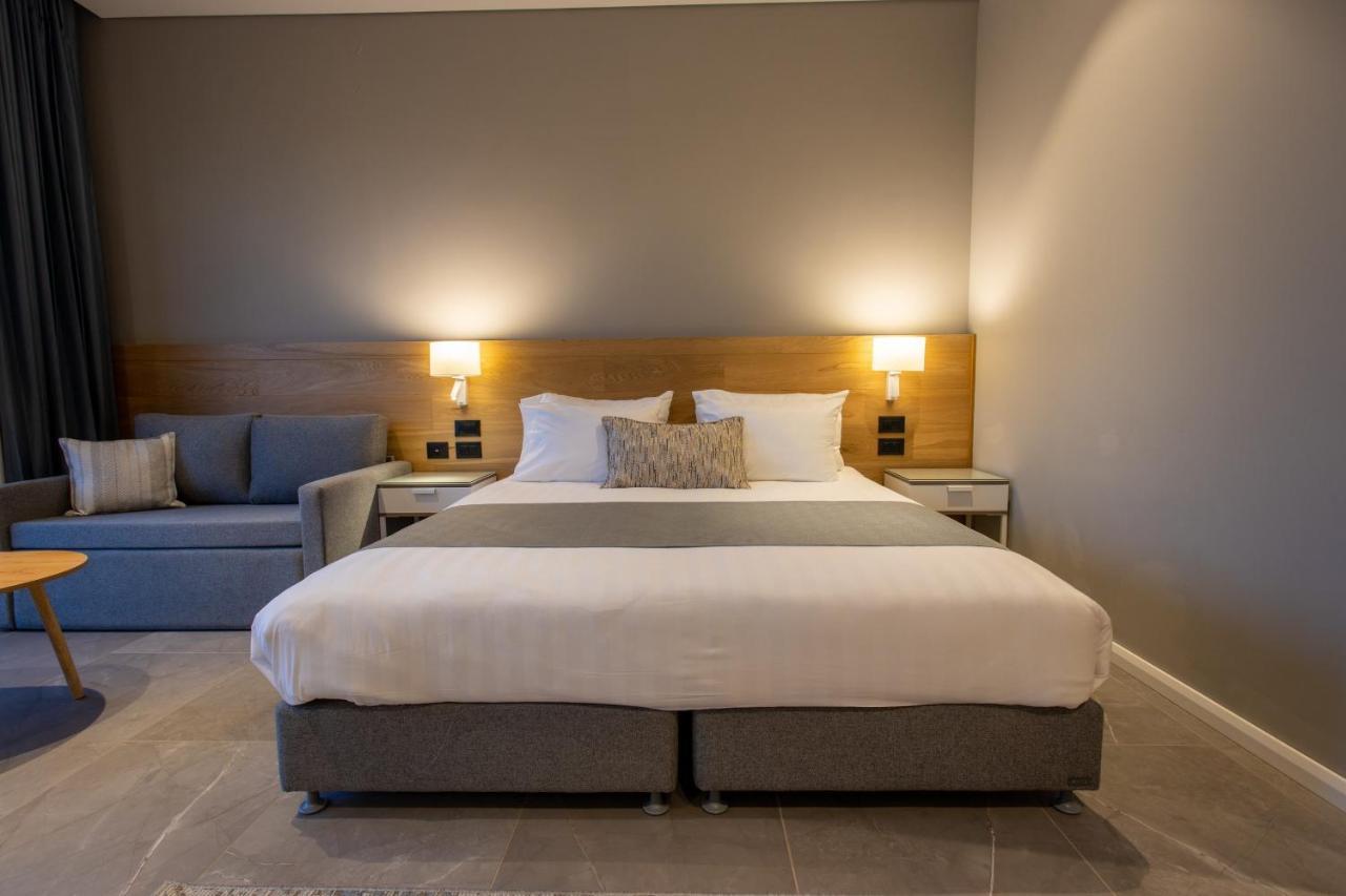 Logos Hotel In Yad Hashmona Екстер'єр фото