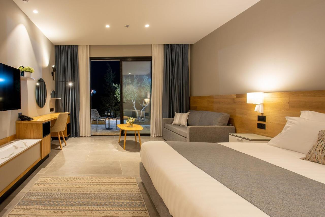 Logos Hotel In Yad Hashmona Екстер'єр фото