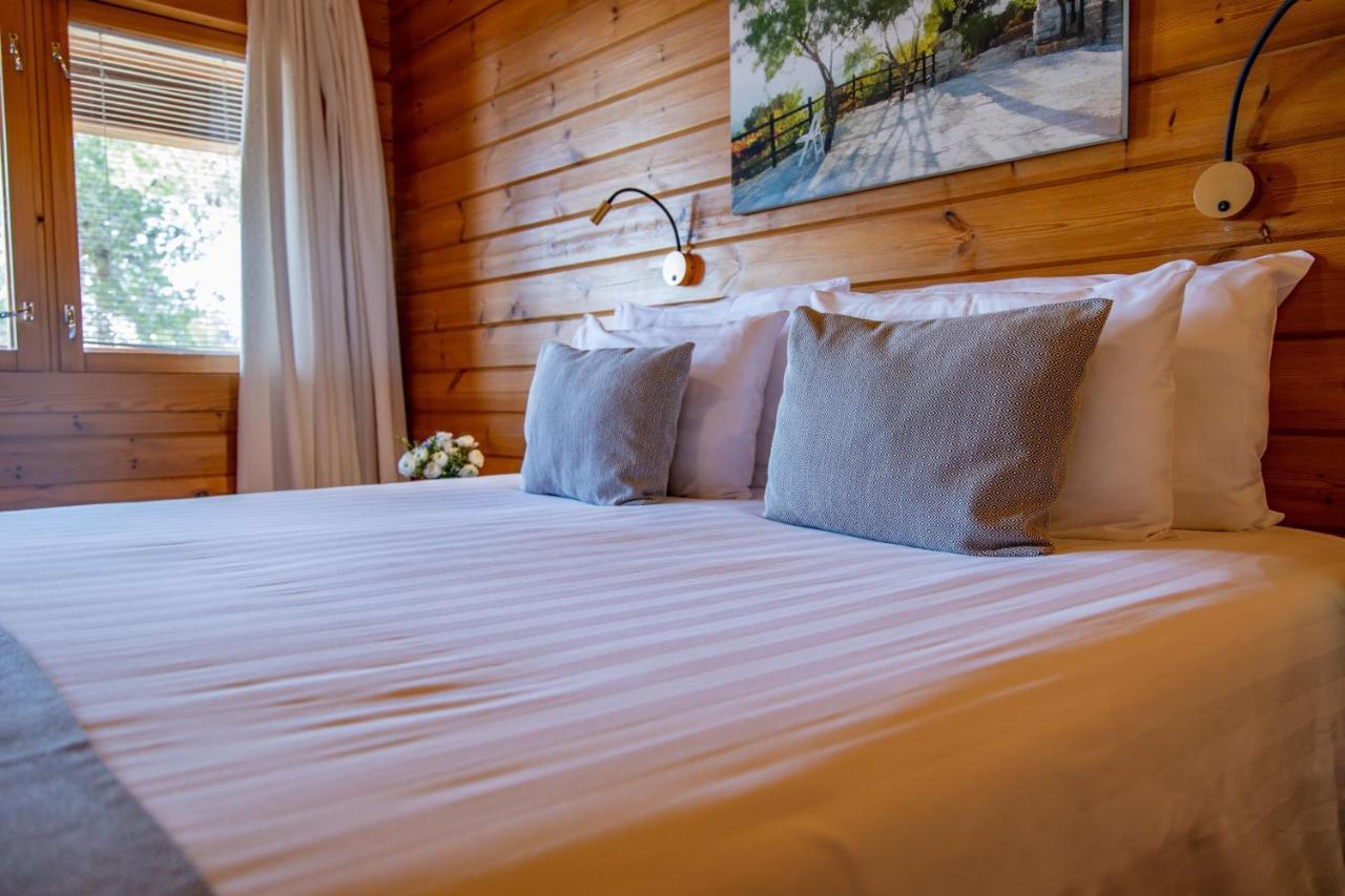 Logos Hotel In Yad Hashmona Екстер'єр фото